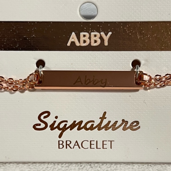 NIB engraved “Abby” signature bracelet - Picture 1 of 6